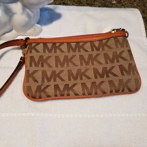 Michael Kors Signature MKWristlet w/orange trim
